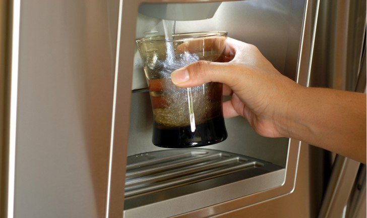 Geladeira com dispenser Geladeira com dispenser